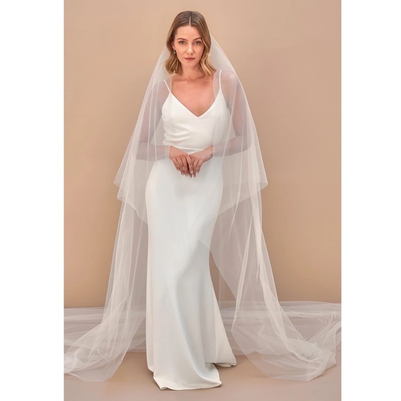 2 layered tulle white cathedral veil raw edge - new never used - Picture 6 of 8